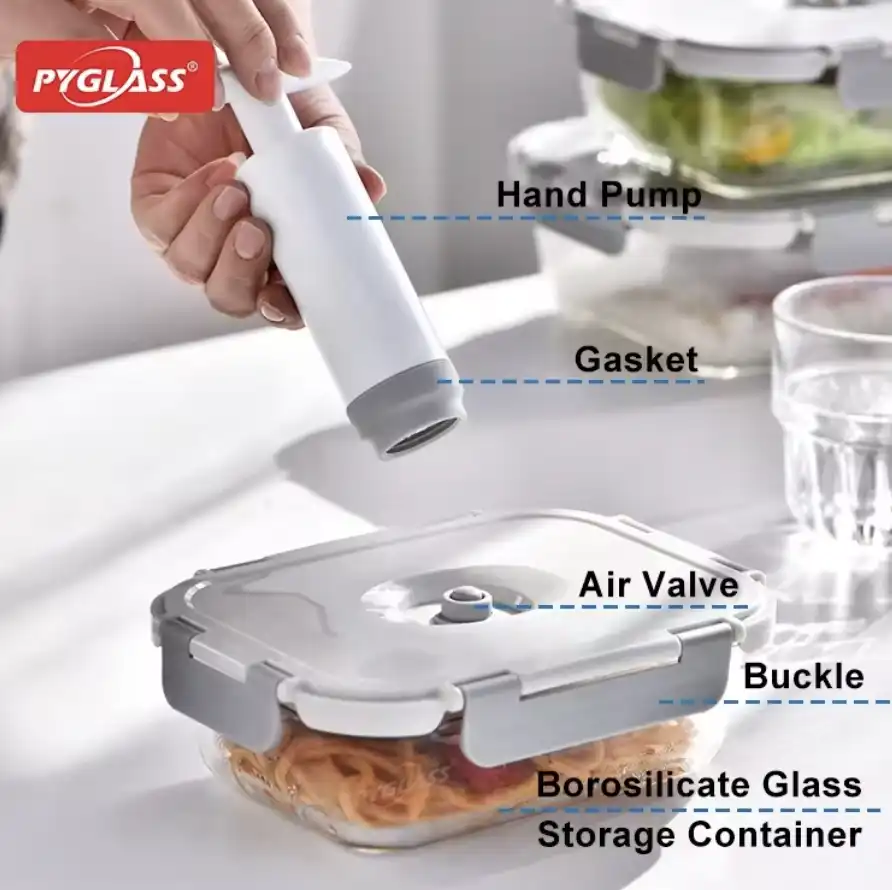 Ручной насос рядом со стеклянным вакуумным контейнером